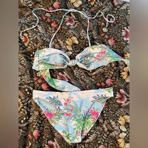 Skatie tropical bikini